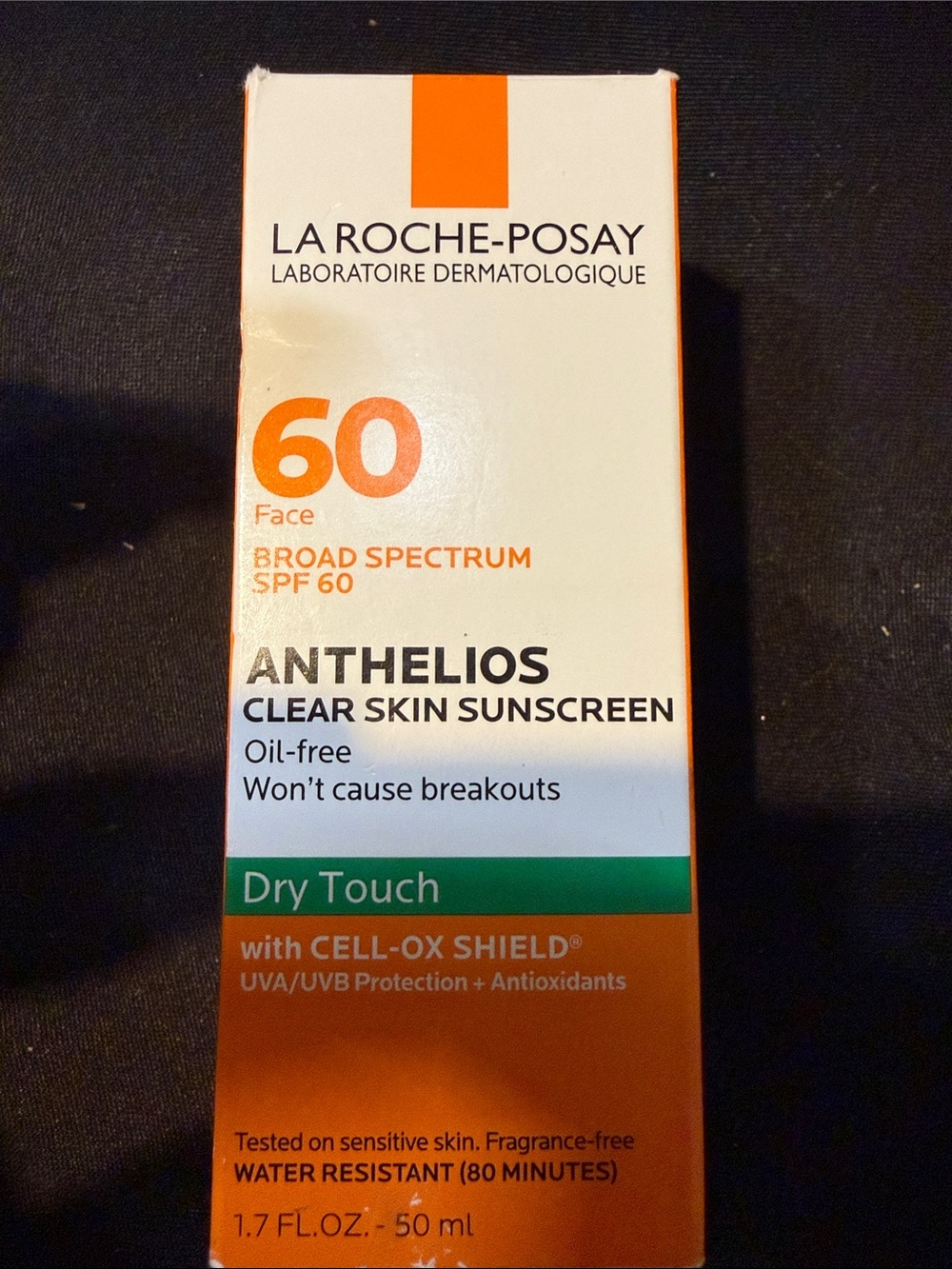 Anthelios Clear Skin Sunscreen SPF 60 - Orange